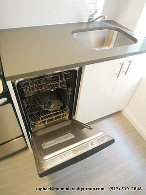 Rented by Bohemia Realty Group | media 27