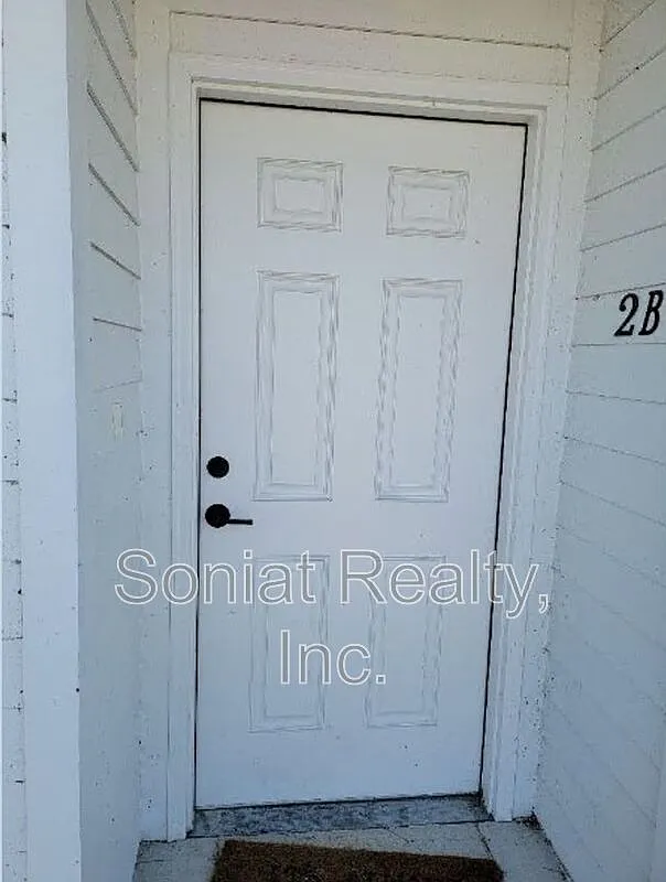 2 bed, 2.0 bath, 821 sqft, $1,250 — Photo 2
