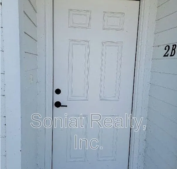 4504 Pontchartrain Dr #2-B — Photo 2