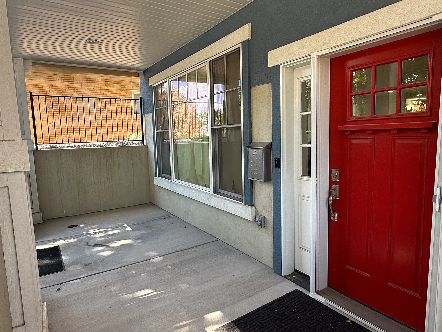 3 bed, 2.5 bath, 2000 sqft, $3,150 — Photo 3