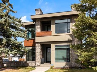 2540 S 2nd Ave NW, Calgary, AB T2N 0H6