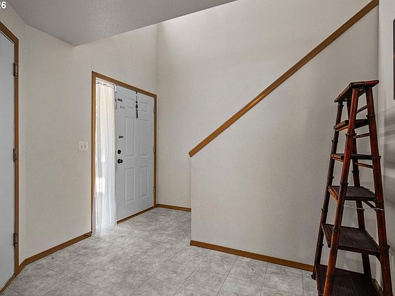 2nd image of 6517 NE 79th Ave