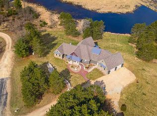 E9588 Mulroy Rd, New London, WI 54961