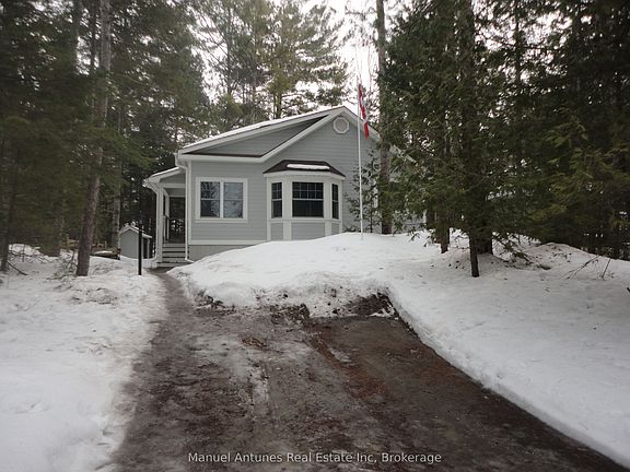 2nd image of 829 River Rd E