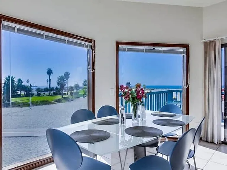 2645 Ocean Front Walk — Photo 6