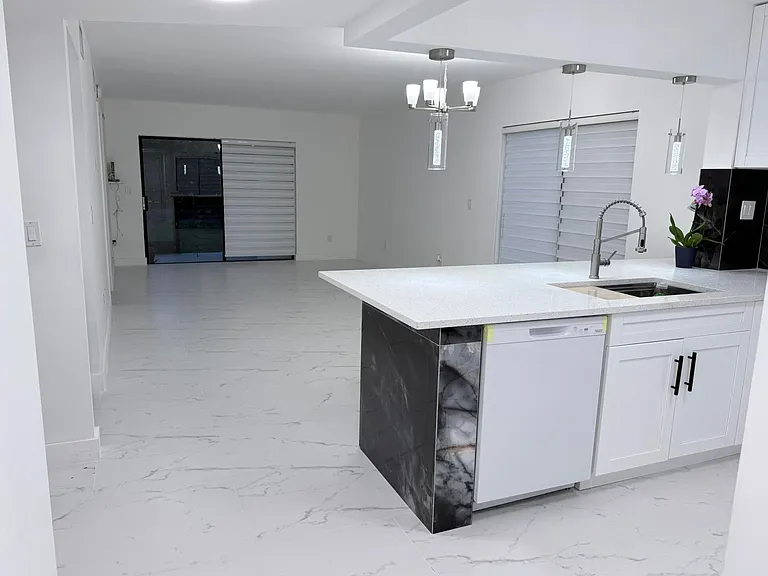 300 E Club Cir #107 — Photo 2