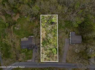 332 Del Sol Dr, East Stroudsburg, PA 18301
