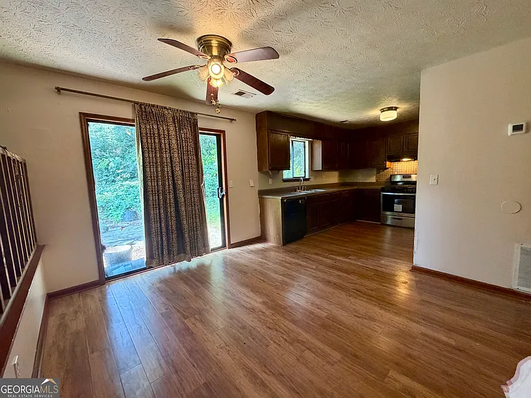 5185 Paisley Ct NW — Photo 3