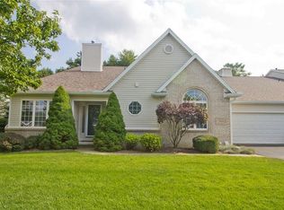 7935 Hidden Harbour Dr E, Holland, OH 43528