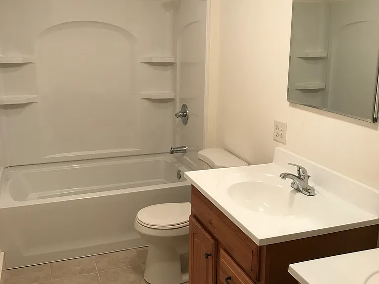 114 Highland Pl #2-3-4 — Photo 6