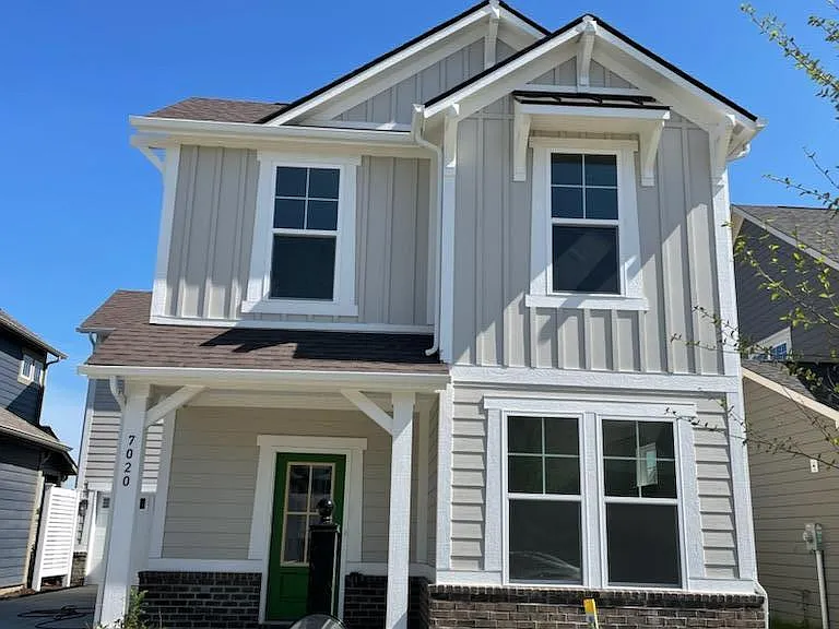 7020 Pickett Pl — Photo 2