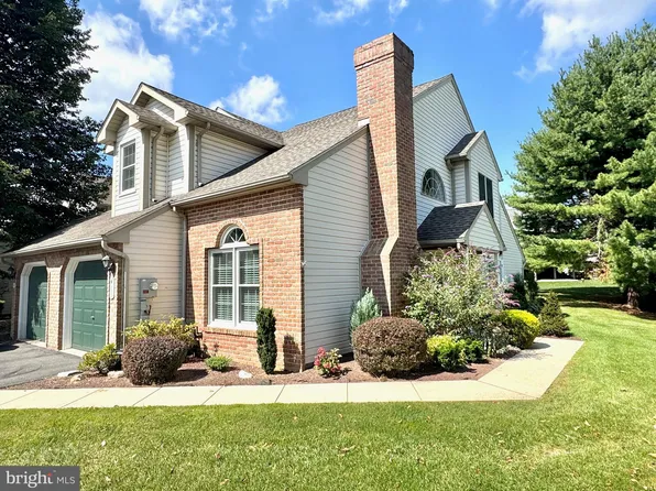 411 Epsilon Dr, Wernersville, PA 19565