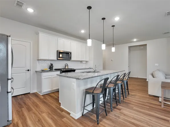 542 Freed Dr, Fate, TX 75087