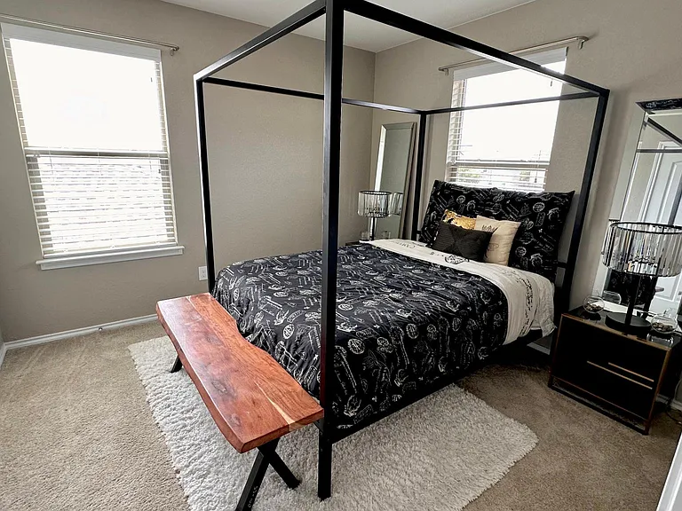 6402 Gerber Mdw — Photo 14
