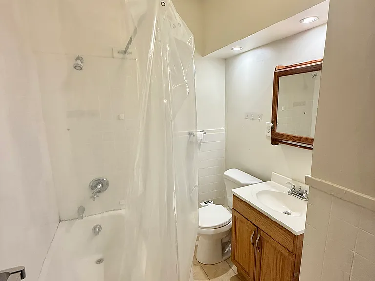 143 2nd Ave #2F — Photo 9