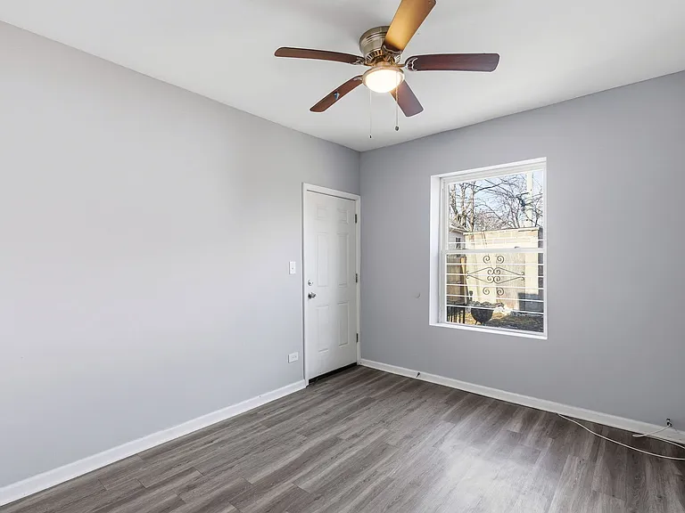 16 E 118th Pl #1F — Photo 6