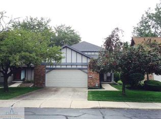 1430 Coventry Close St, East Lansing, MI 48823