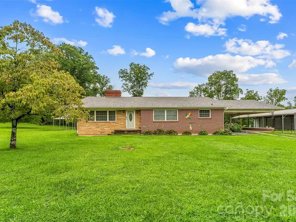 8647 Us Highway 221 N, Marion, NC 28752