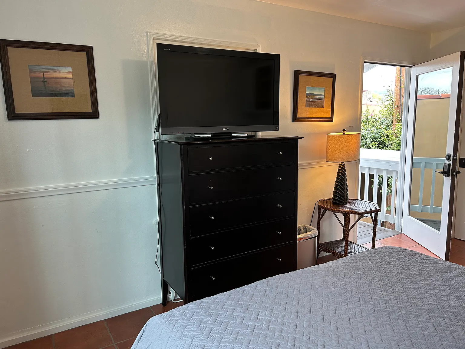 Studio, 250 sqft, $2,300 — Photo 2