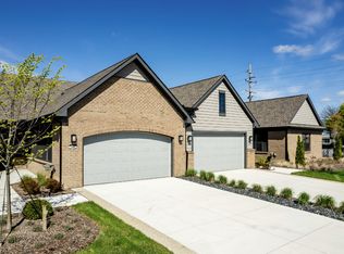 920 Heritage Dr, Bloomfield Hills, MI 48304