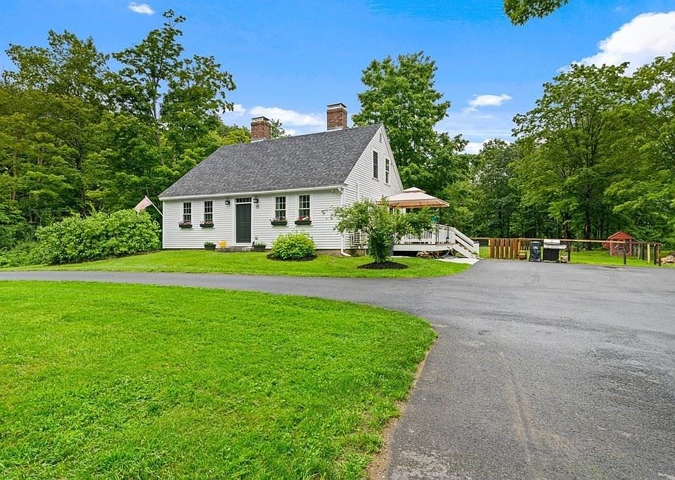 1st image of 123 Fullam Hill Rd