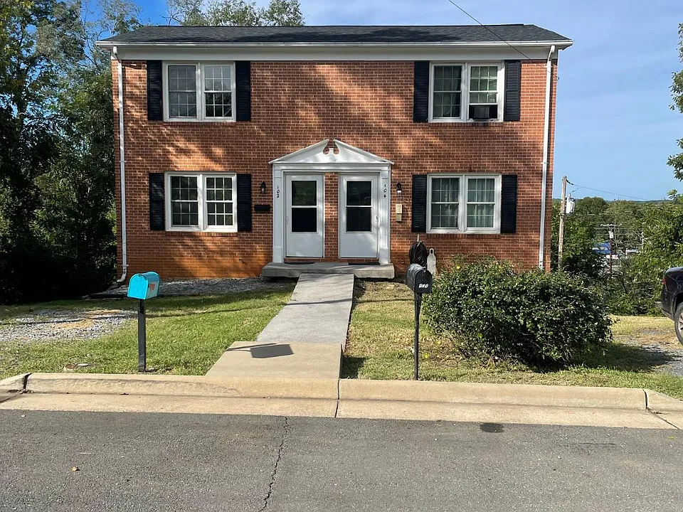 102 Steele Ave