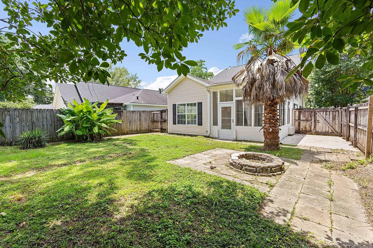 Building Photo - 2033 Post Oak Ct