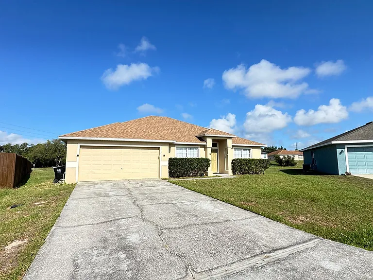 321 Drum Ln — Photo 1