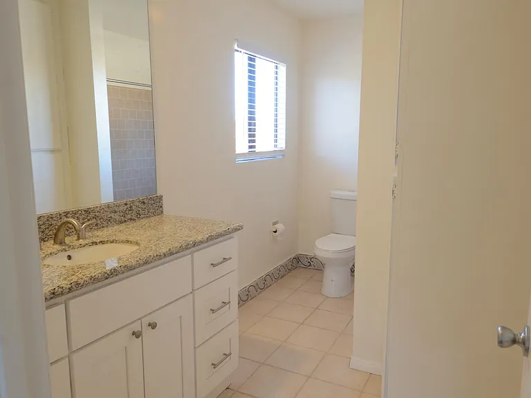 5426 Mariposa Ave — Photo 12