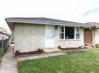 8614 Parkside Ave, Burbank, IL
