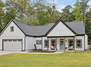 4034 Funny Farm Rd, Hayes, VA 23072