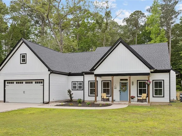 4034 Funny Farm Rd, Hayes, VA 23072