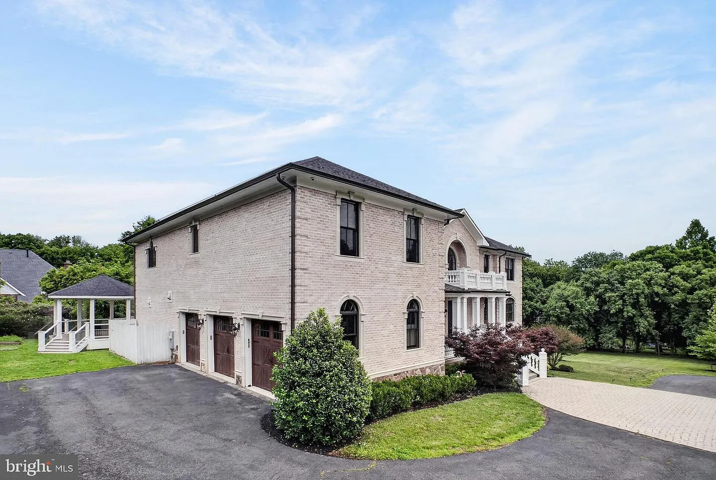 7 bed, 9.0 bath, 10852 sqft, $12,500 — Photo 4