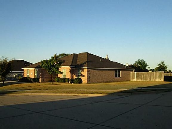 3rd image of 1100 Cedar Lake Ct