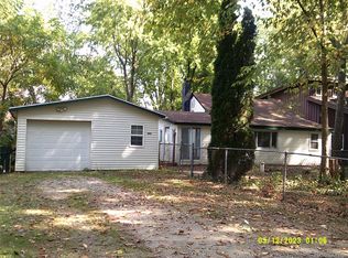 365 Grove St, Whitmore Lake, MI 48189