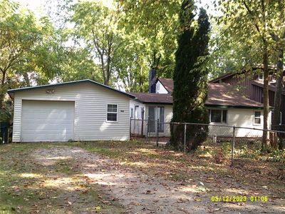365 Grove St, Whitmore Lake, MI, 48189