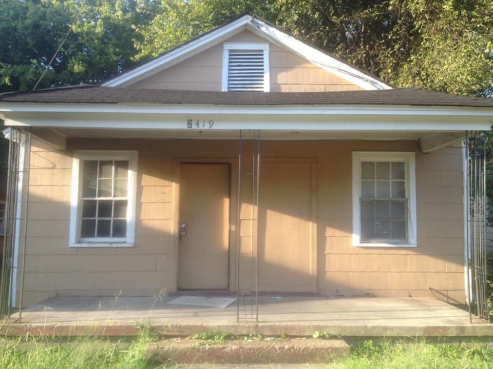 2nd image of 2419 Dexter Ave