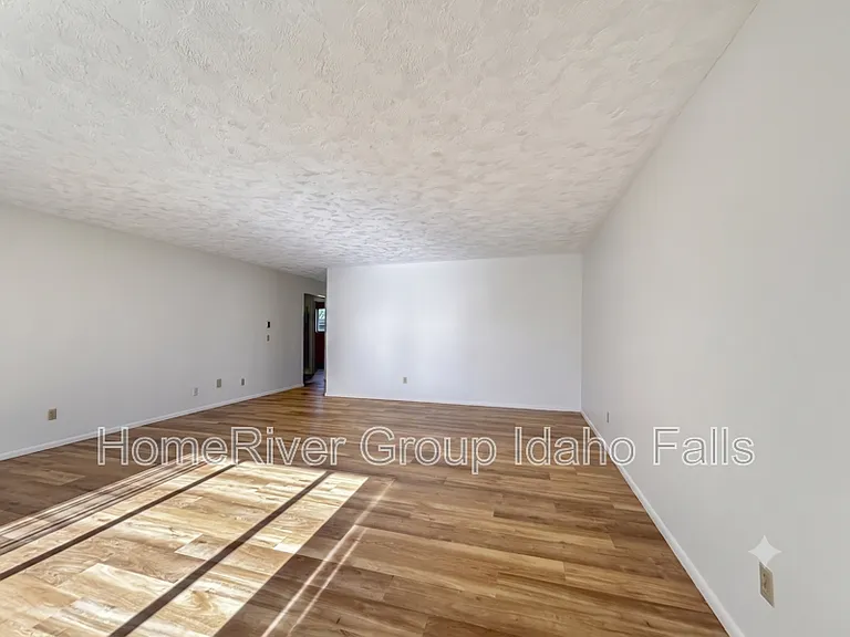 1830 Balboa Dr #K — Photo 6