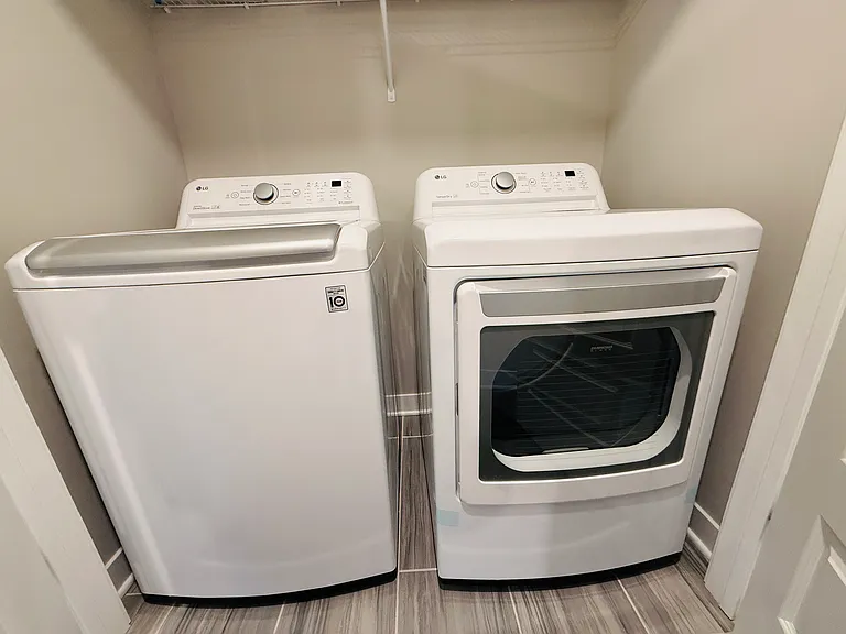 Washer Dryer Included