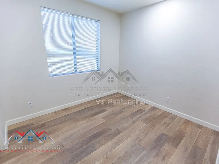 14616 W Windward Ave — Photo 38