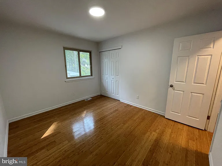 802 Salem Ct — Photo 17