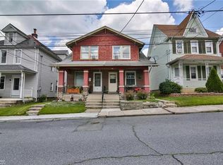 27 E Evergreen St, Nazareth, PA 18064