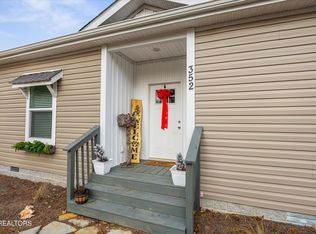 352 Perry Smith Ln, Caryville, TN 37714