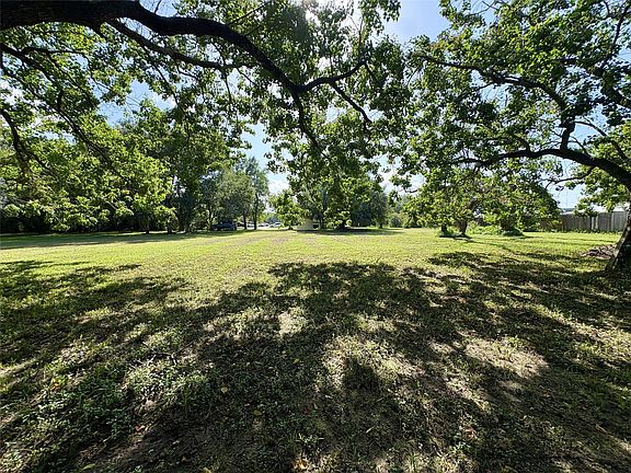 4th image of 4407 Hiram Brandon Dr