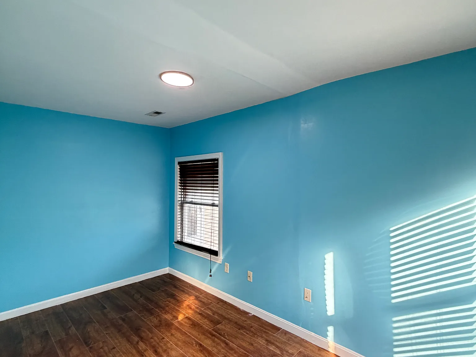 4 bed, 1314 sqft, $3,450 — Photo 2