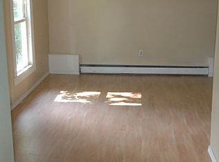 9 Silk St APT 4, Brewer, ME 04412