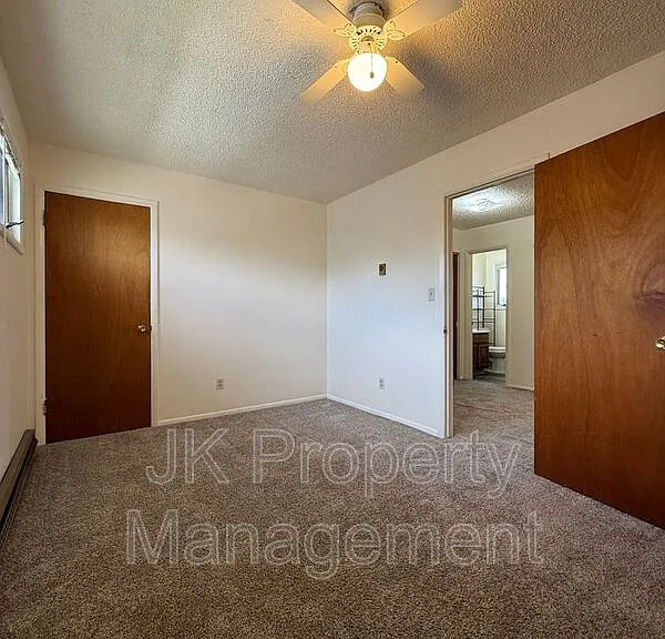 919 1st Ave SW #2 — Photo 24