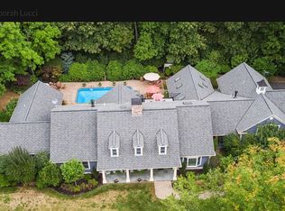 46 Raleigh Tavern Ln, North Andover, MA 01845