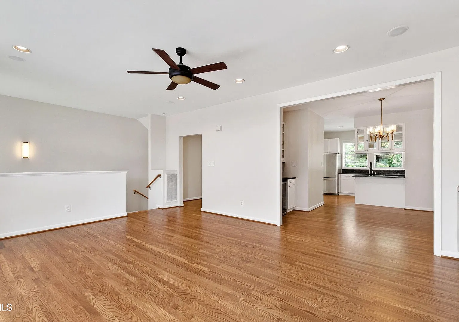 803 The Village Circle — Photo 4