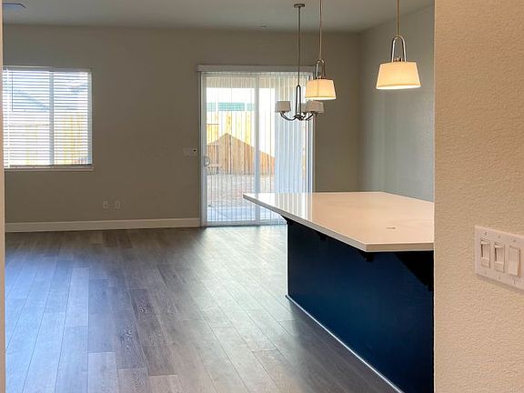 4th image of 3129 Vaughn Way